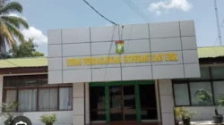 DIDUGA KADIS KOPERASI KAMPAR BERMAIN BOLA PANAS