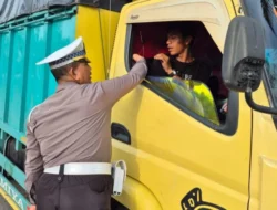 Hari Keempat Operasi Zebra Lancang Kuning 2025, Satgas Gakkum Polres Siak Gelar Peneguran Humanis di Jalan Lintas Siak–Pakning