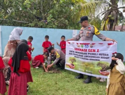 Polres Kuantan Singingi Giatkan Program Green Policing, Edukasi Generasi Muda dan Tanam Puluhan Bibit Pohon di Tiga Wilayah