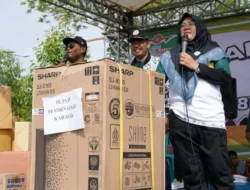 Bupati Siak Afni Z Jalan Sehat Sempena Peringatan Hari Guru Nasional ke-80 di Kec Dayun