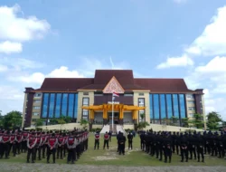 Polda Riau Kirim Ratusan Personel BKO ke Sumatera Barat, Kapolda: Kemanusiaan Melampaui Batas Yuridiksi