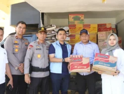 Kapolda Aceh Tiba di Langsa Lewat Jalur Darat, Beri Bantuan hingga Wifi Gratis untuk Warga