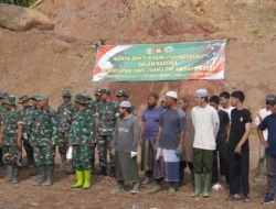 TNI AD Gelar Karya Bakti Bersihkan Sungai di Ampel Boyolali dalam Rangka Hari Juang TNI AD ke-80