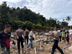 Kabid Humas Polda Sumbar: Di Tengah Galodo Malalak, Gotong Royong Warga dan Relawan Sangat solid.