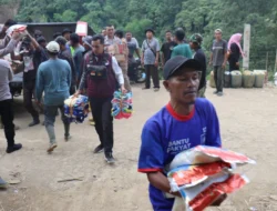 Kapolres Aceh Tengah Salurkan Bantuan Kemanusiaan kepada Warga Kecamatan Celala yang Terisolir Akibat Bencana Alam