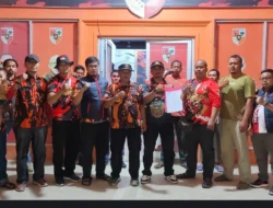 D.Manik dan T. Chairul Amri Terima SK Sebagai Dankoti Serta Dandema PP MPC Pelalawan