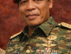 Brigjen TNI Muchdi PurwopranjonoKomandan Jenderal Komando Pasukan Khusus (Danjen Kopassus) ke-16