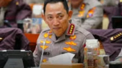 Kapolri Jenderal Listyo Sigit Prabowo Perintahkan Tes Urine Serentak Seluruh Anggota Polri di Indonesia.