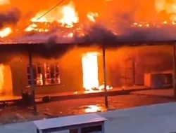 Breaking News! Puluhan Rumah Warga di Desa Simpang Gaung Terbakar