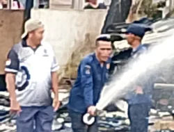 2 Personel RPK PT.MSK Bantu Padamkan Kebakaran di Simpang Gaung