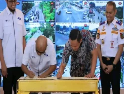 lWali Kota Pekanbaru Luncurkan Program 1.000 WiFi Gratis Melaluig Kerjasama dengan APJII dan Pihak Swasta
