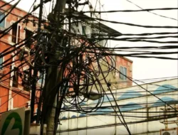 Proses Penertiban Kabel Fiber Optic Semrawut Pekanbaru Dilakukan APJII