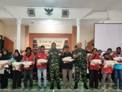 Sambut IduL Fitri, Kodim Wonogiri Salurkan Zakat Fitra Dan Tali Asih Kepada Warga