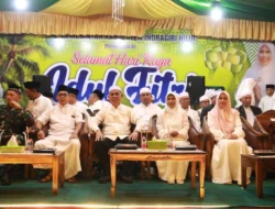 Puluhan ribu warga meriahkan pawai takbir Idul Fitri 1447 H di Indragiri Hilir