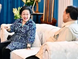 DIALEKTIKA ALA MEGAWATI SOEKARNOPUTRI AKTUALISASI MAKNA PARTAI PENYEIMBANG “Bukan Oposisi Asal Beda”