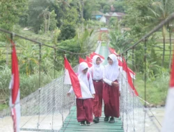 Dulu Basah Basahan Ke Sekolah, Sekarang Anak Sekolah Di Sembukan Punya Jembatan Garuda