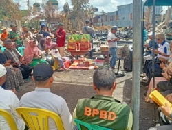 Hadir di Tengah Puing Kebakaran Pulau Kijang, Bupati Inhil, Herman Salurkan Bantuan Ratusan Juta dan Ajak Dunia Usaha Bahu-Membahu