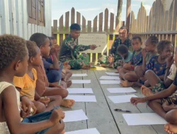 Satgas Yonif 123/Rajawali Gelar Belajar Baca, Tulis, Bernyanyi, dan Berhitung untuk Anak-anak Kampung Mabul di Pos Koroway, Asmat