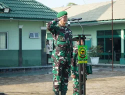 Kasdim 0314/Inhil Pimpin Upacara Bulanan, Tekankan Disiplin dan Kewaspadaan Prajurit