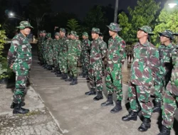 Jaga Kedisiplinan dan Evaluasi Kerja, Danramil 02/Karangmalang Pimpin Apel Malam Satgas TMMD ke-128 di Desa Puro