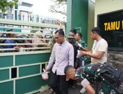 Momentum Idul Adha 1447 H, Korem 101/Antasari Salurkan Daging Qurban untuk Prajurit dan Masyarakat