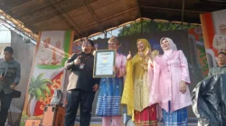 Pecahkan Rekor MURI, 6.100 Penari Joget Mande Banjiri Jalan Swarnabumi Tembilahan