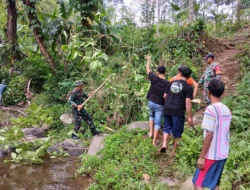 Gotong Royong Babinsa dan Warga Desa Candi, Wujud Nyata Kebersamaan dan Kepedulian Lingkungan