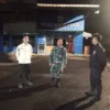 Patroli Wilayah dan Komsos, Bati Bakti TNI Koramil 04/Teras Perkuat Sinergi Keamanan dengan Security PT So Good Food