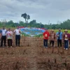 Penanaman Jagung Pakan Kuartal II, Polsek Muara Harus Kolaborasi Poktan Harapan Tanam Jagung di Desa Harus.