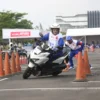 Perempuan Pengendara Motor Wajib Tahu, Ini 5 Tips Aman di Jalan